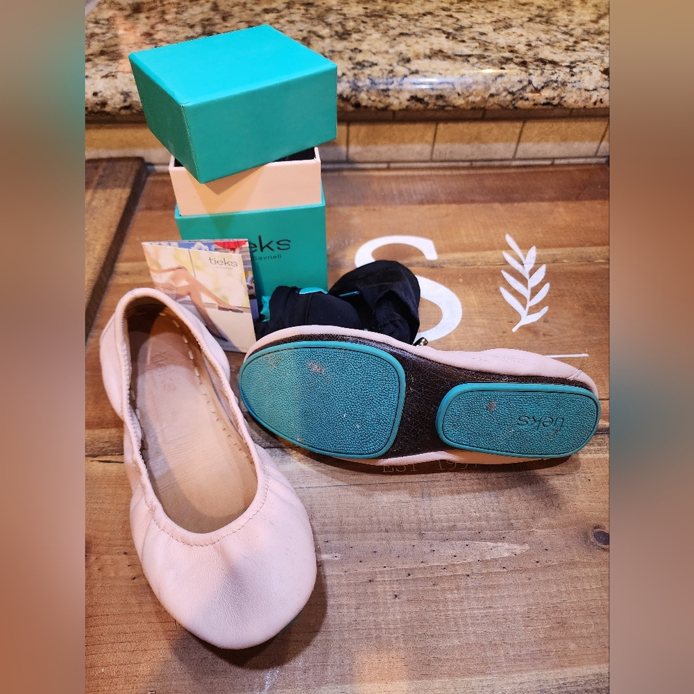 Blush Tieks